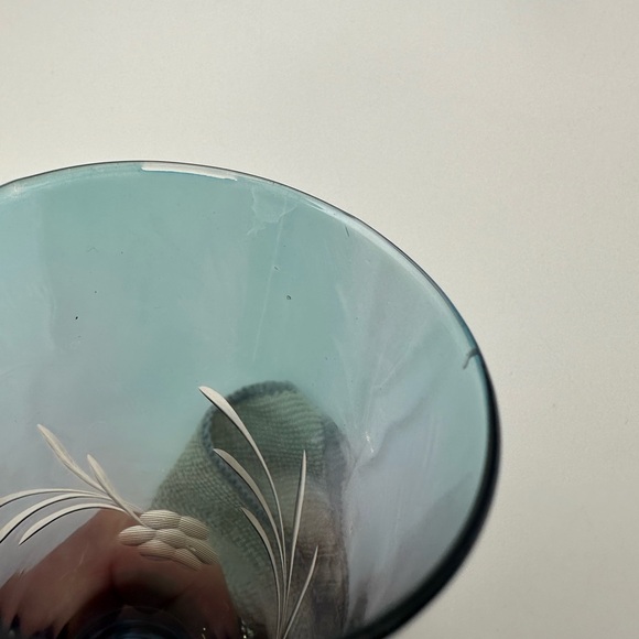 Elegant vintage blue/purple Hue Champagne glasses [set of 4], 8” - Picture 6 of 11